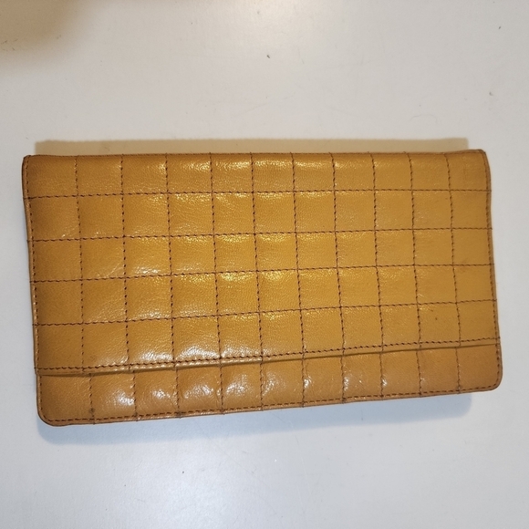 Tusk Handbags - TUSK Yellow mustard leather wallet